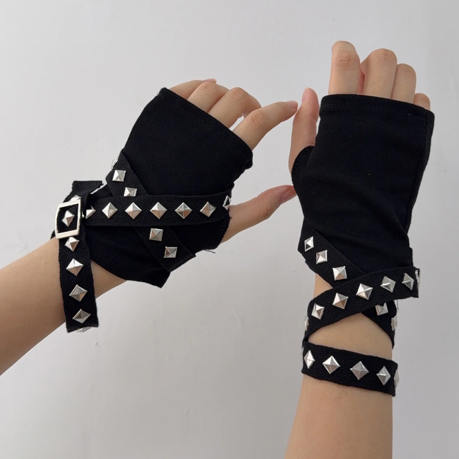 black rivet chain gloves
