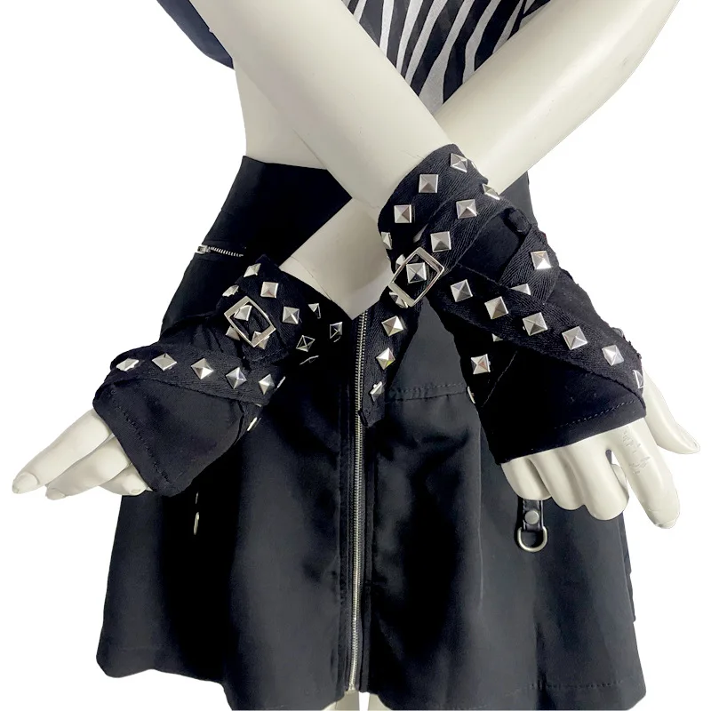 black rivet chain gloves