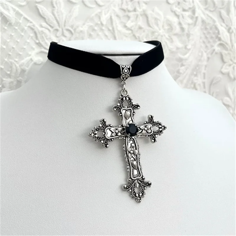 Vintage Cross Choker 10 1890 fwe8rw